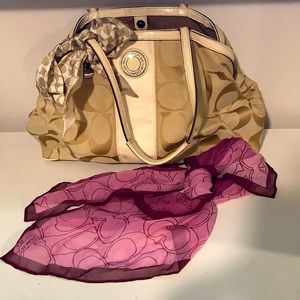 Exclusive offer: Original Coach bag with TWO original Coach silk scarves